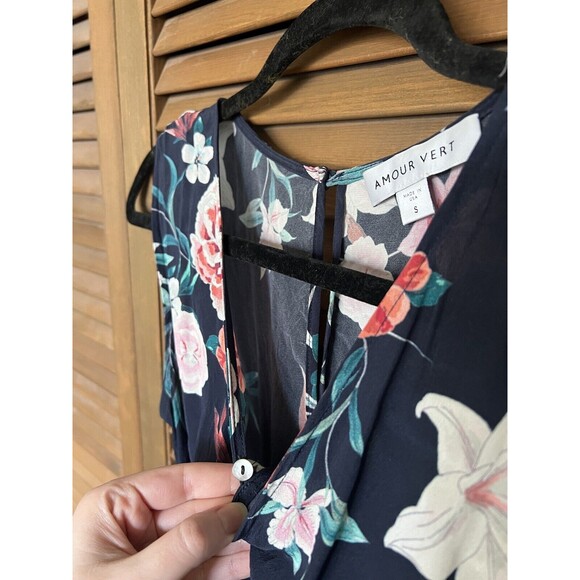Amour Vert Silk Saint Cloud Floral Wrap Belted Jumpsuit Size Small - Picture 7 of 8